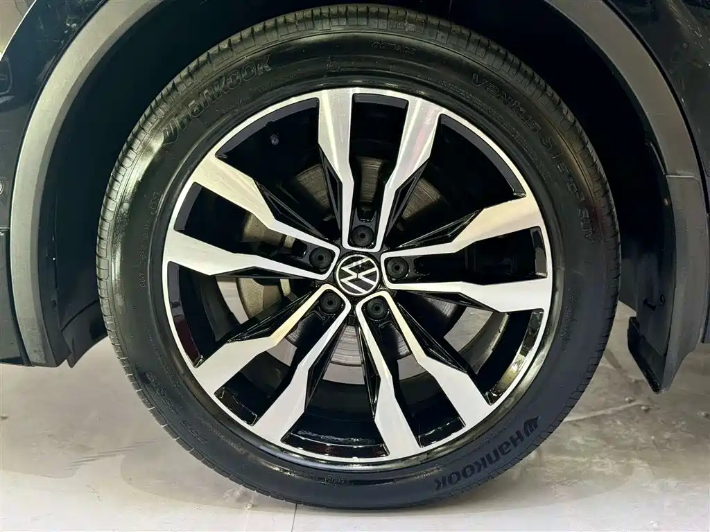 Volkswagen Tiguan L 2021 330TSI Automatic 2WD R-Line Premium фото 11