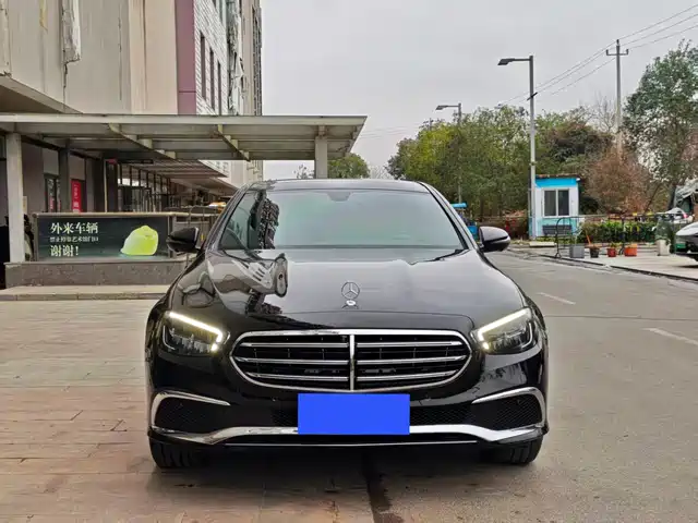 Mercedes-Benz E E 300 L, Спорт Люкс