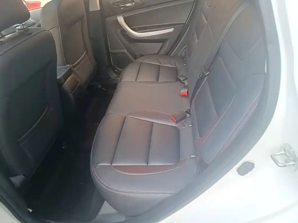 Фото 17 - Changan CS35