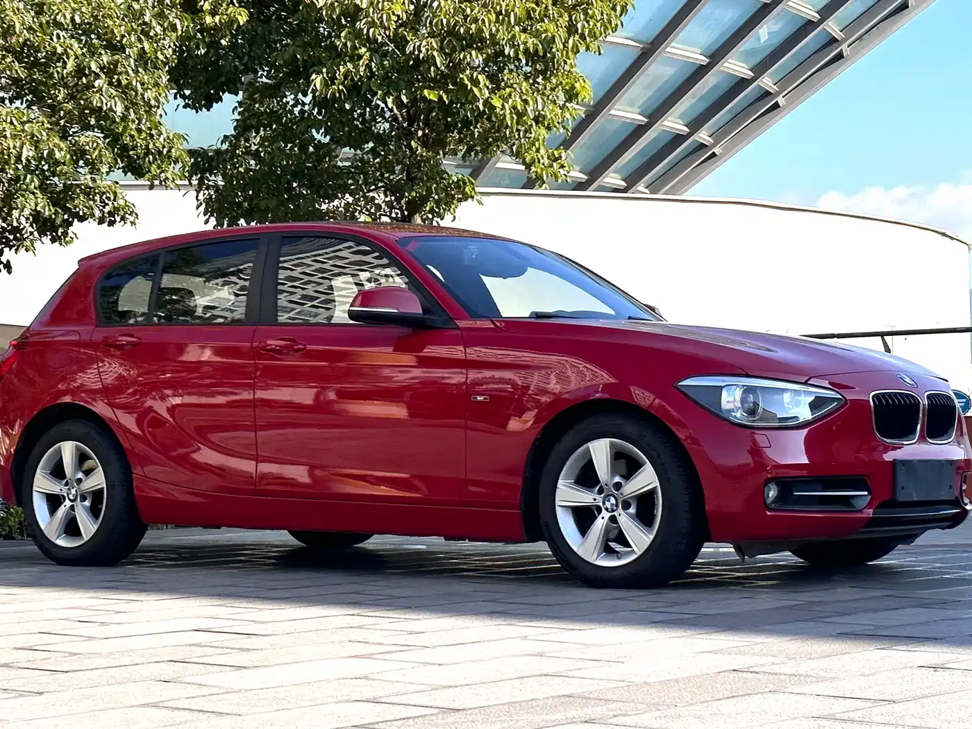 BMW 1 Series (Import) 2013 Facelift 118i Sport Model фото 3