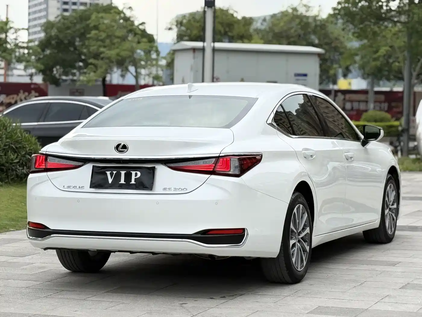 Lexus ES 2022 200 Excellence Edition фото 3