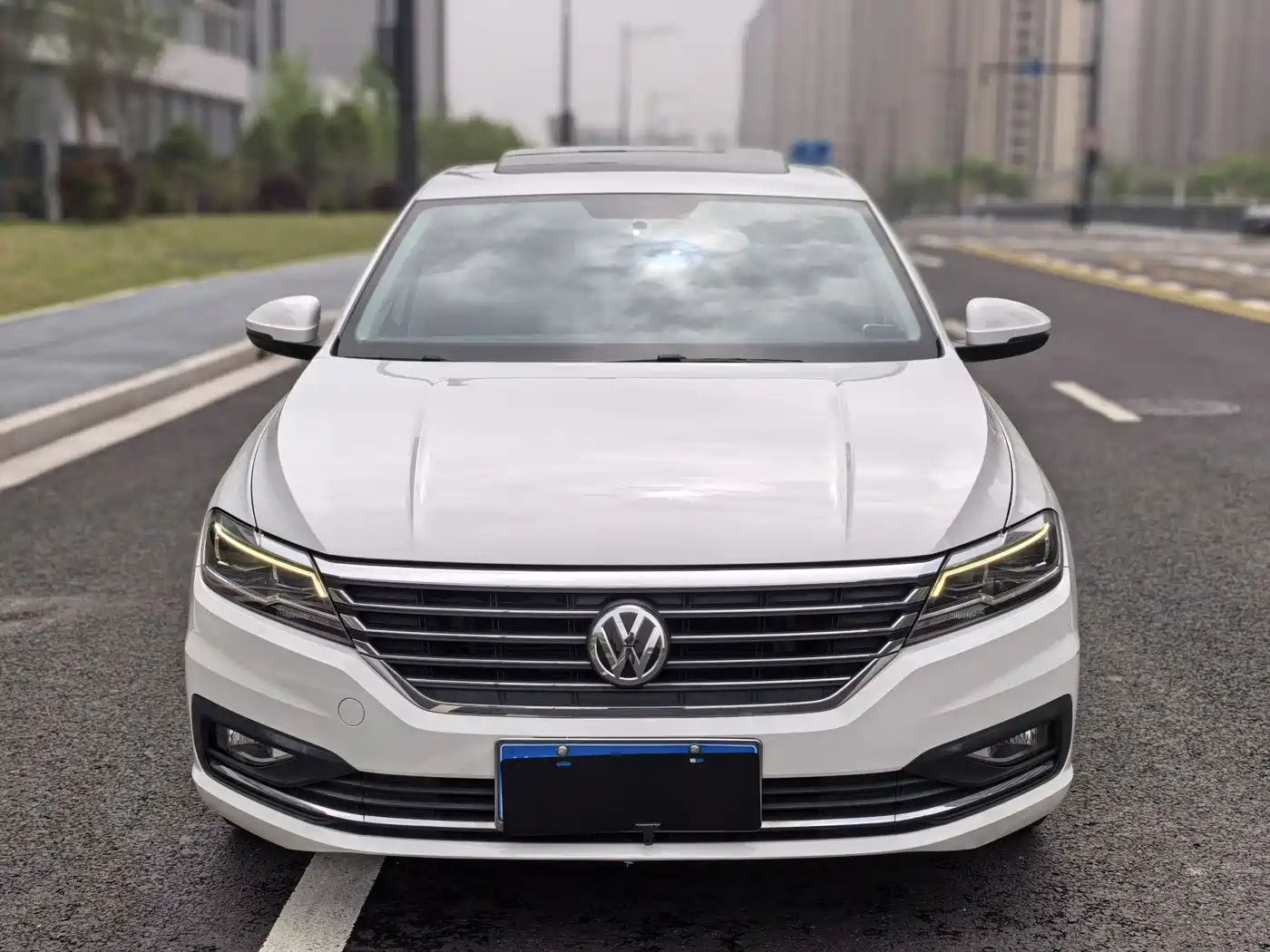 Volkswagen Lavida 2019 1.5L Automatic Comfort Edition China VI фото 2