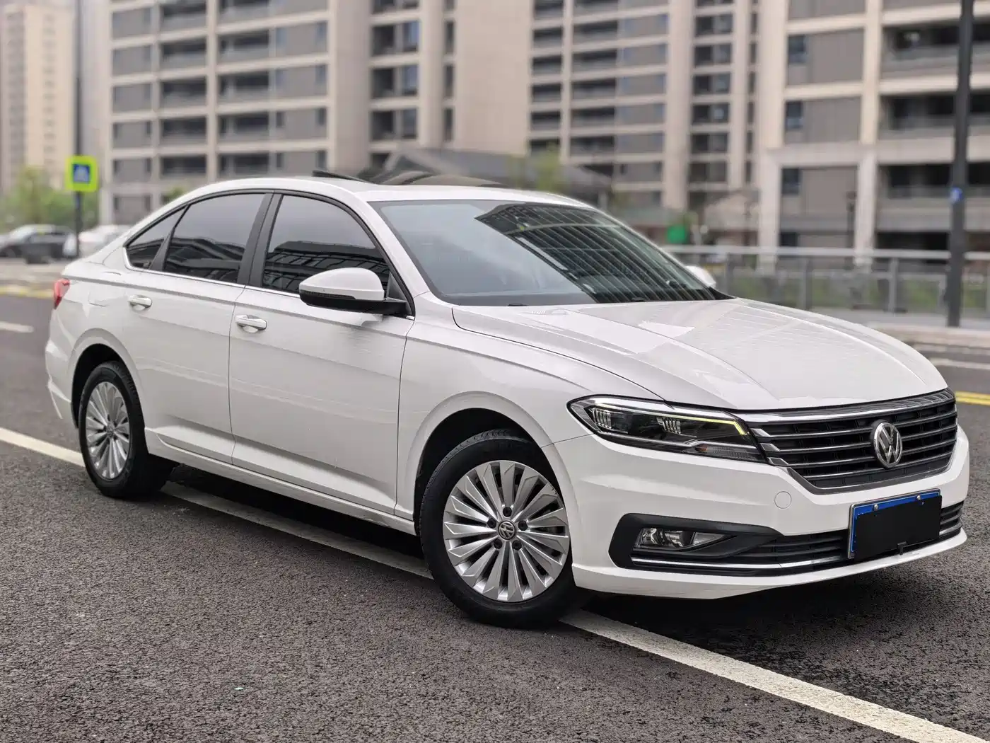 Volkswagen Lavida 2019 1.5L Automatic Comfort Edition China VI фото 3
