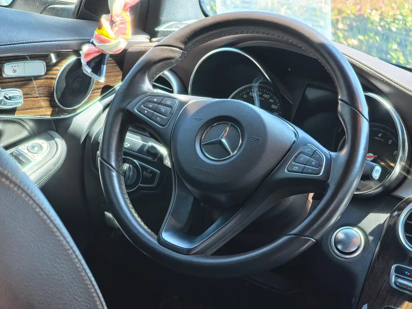 Mercedes-Benz GLC 2019 GLC 260 L 4MATIC Luxury фото 13