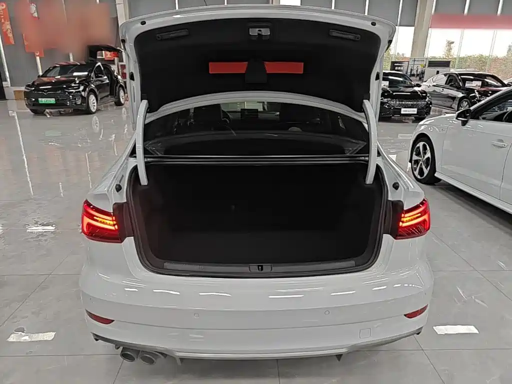 Фото 19 - Audi A3