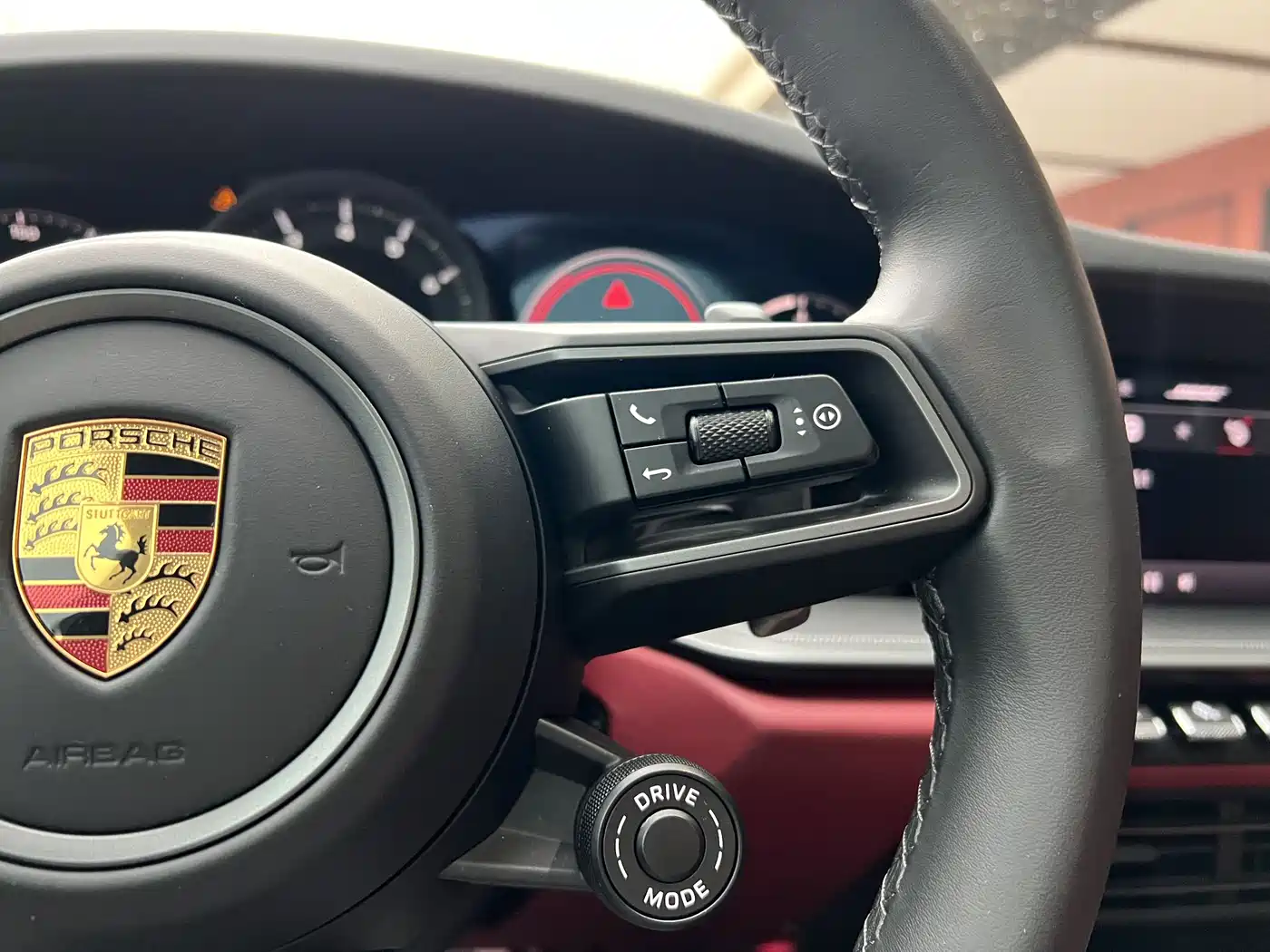 Porsche 911 2023 Carrera 4 3.0T фото 17