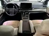 Фото 6 - Toyota Granvia