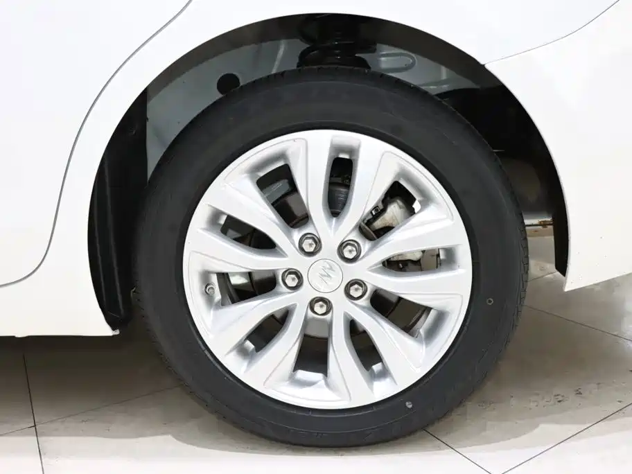 Фото 16 - Buick Excelle