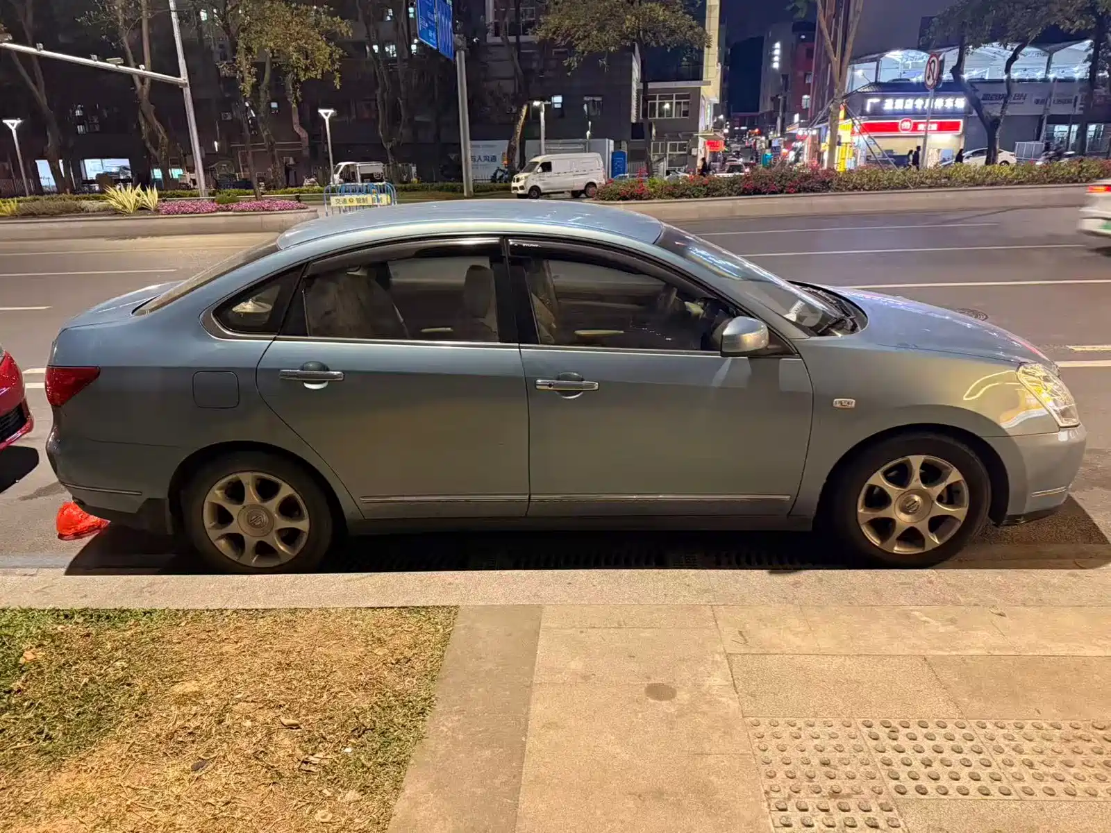 Photo 3 - Nissan Sylphy