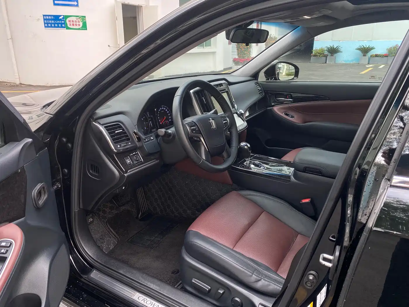 Toyota Crown 2018 2.0T Sport Edition фото 8