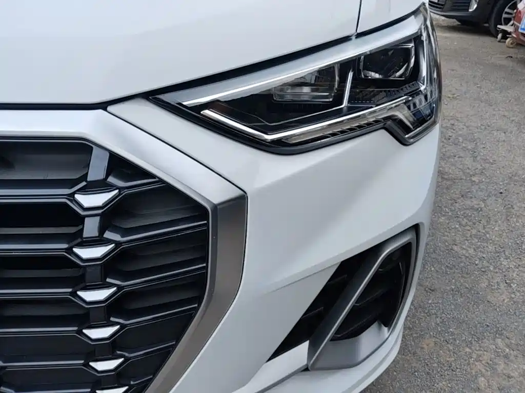 Фото 24 - Audi Q3