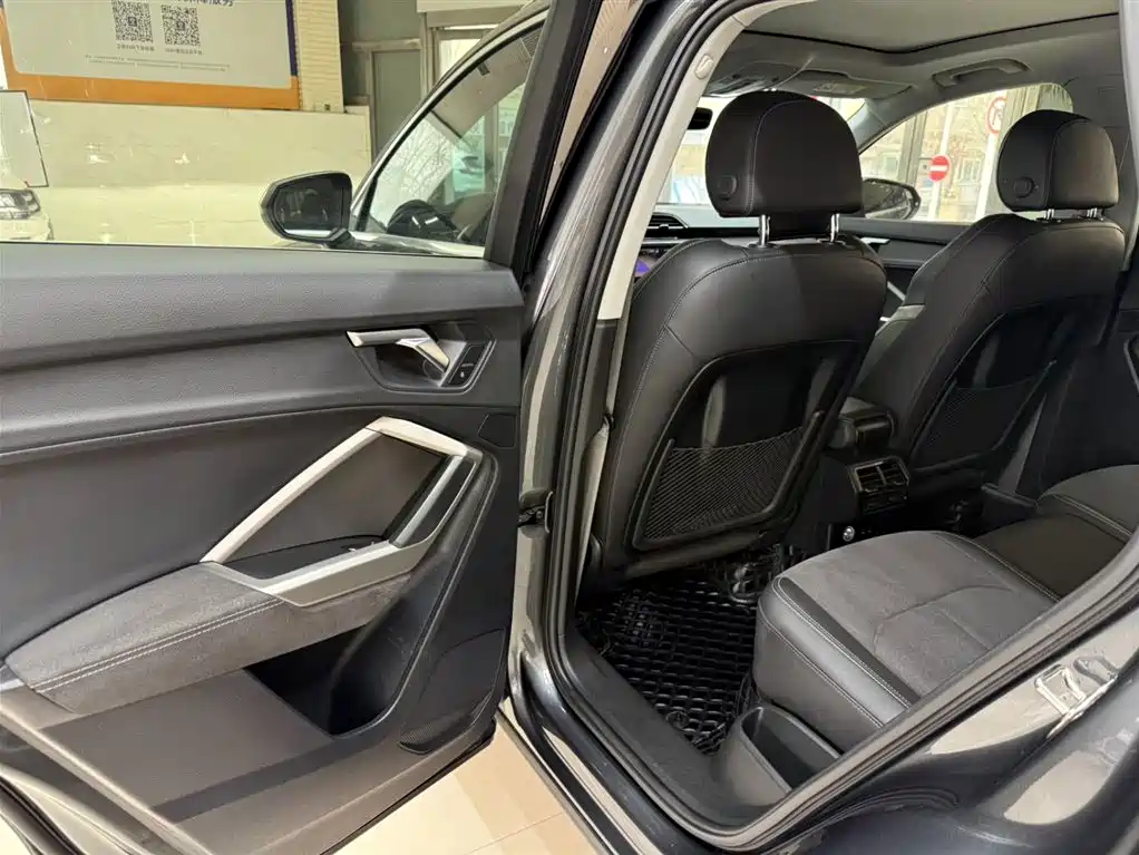 Audi Q3 2023 35 TFSI Fashion Dynamic (1.4T) фото 17