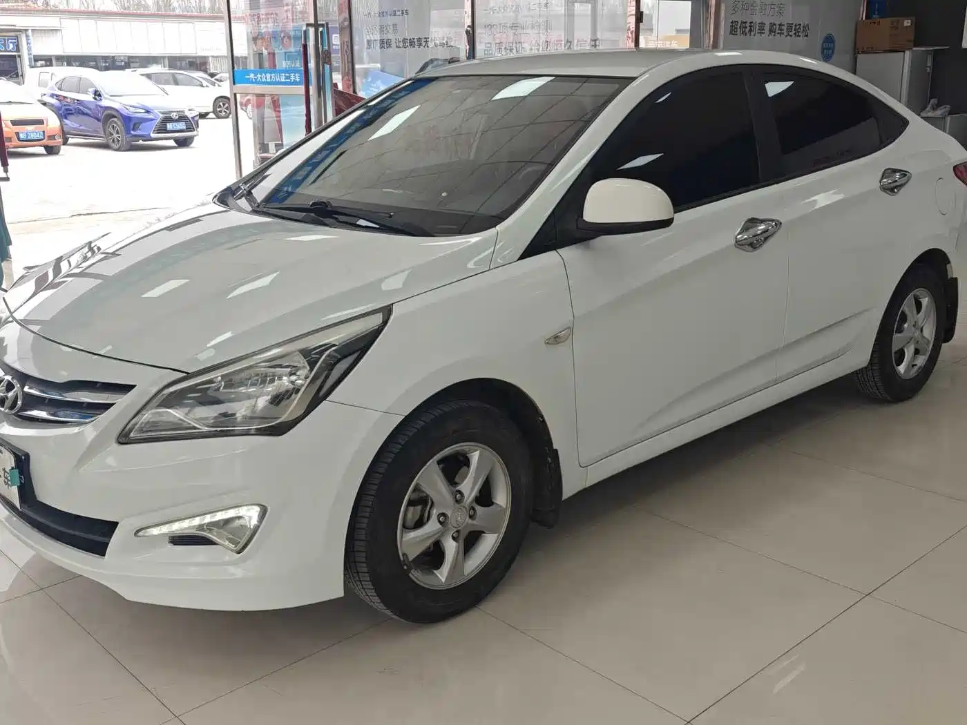 Hyundai Verna 2014 1.4L Manual Smart GLS фото 2
