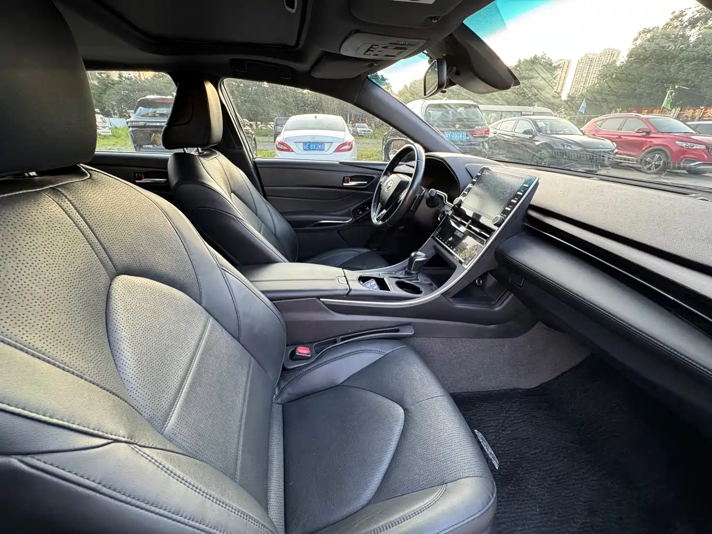 Toyota Avalon 2022 2.5L Luxury Edition фото 9