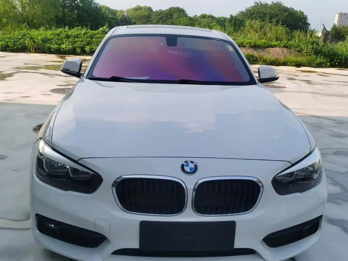 Photo 2 - BMW 1 Series (Import)