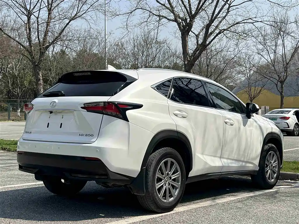 Lexus NX 2015 200 FWD Premium фото 12
