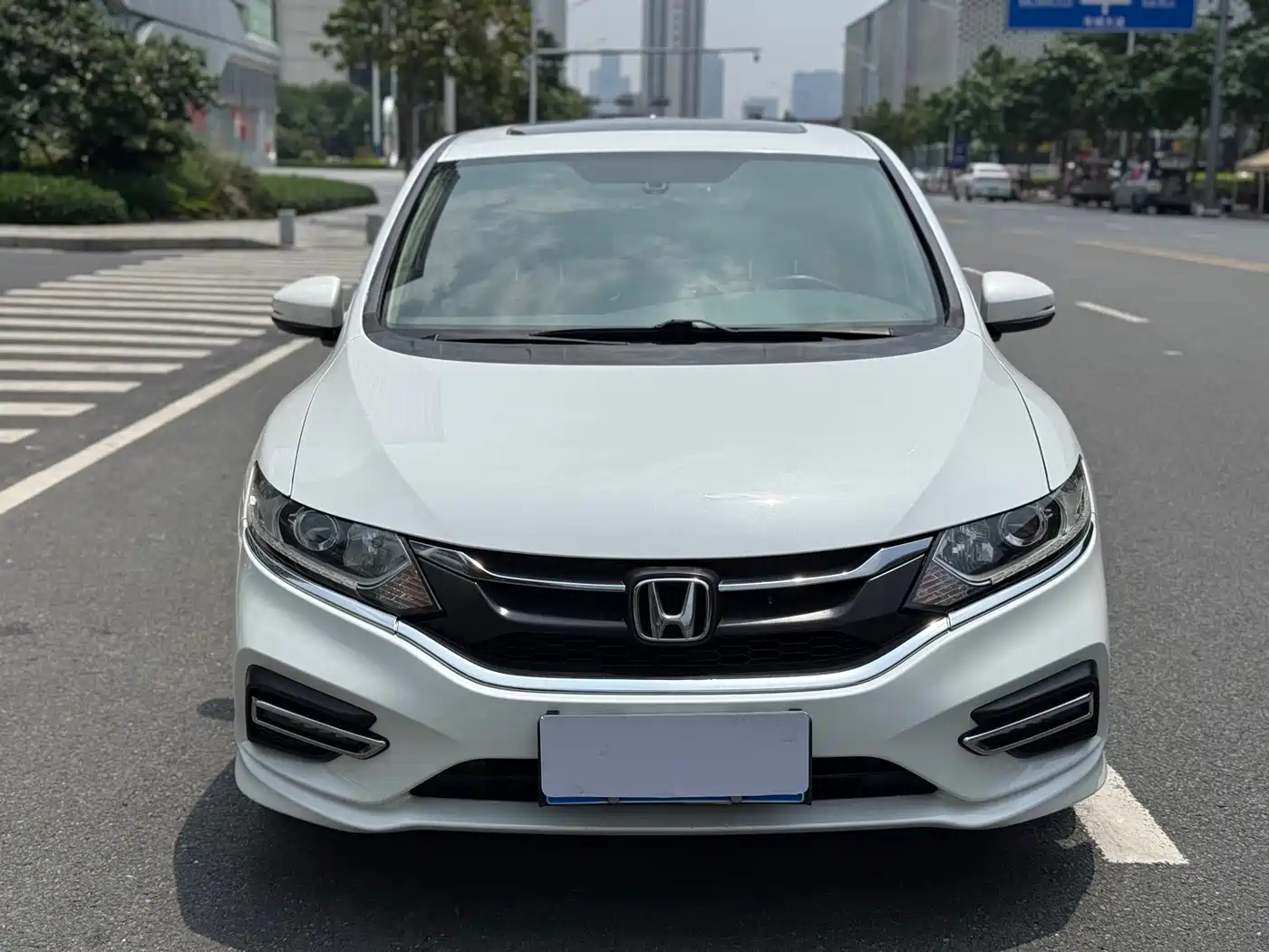Honda Jade 2017 1.8L Automatic Comfort Edition 6-seater фото 2