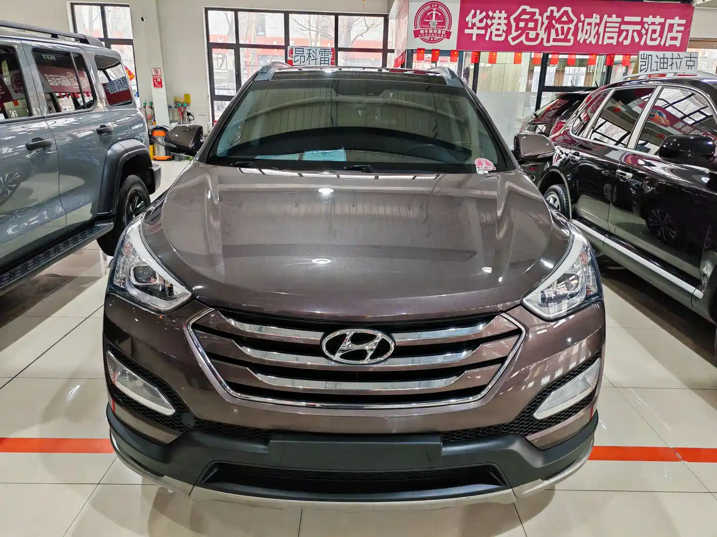 Hyundai Santa Fe (Import) 2013 3.0L 4WD Comfort Navigation Edition 7-Seater Euro V фото 3