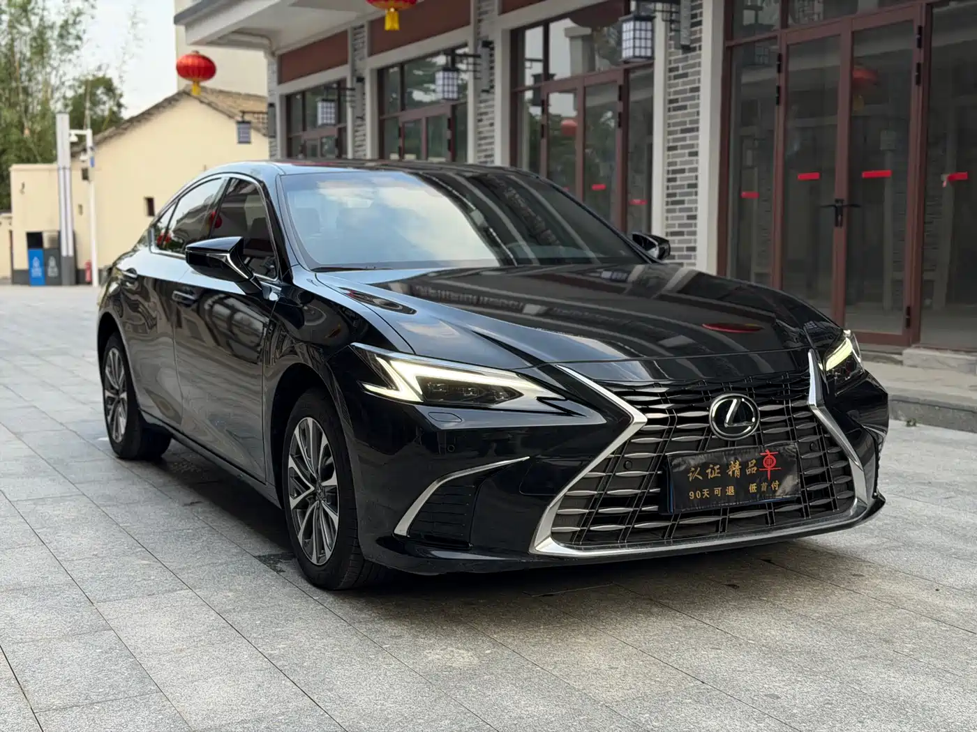 Lexus ES 2025 200 Ultimate Edition фото 3