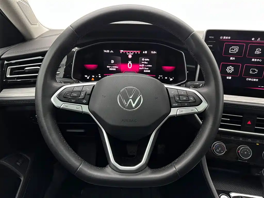Volkswagen Sagitar 2023 300TSI DSG Surpassing Edition фото 10