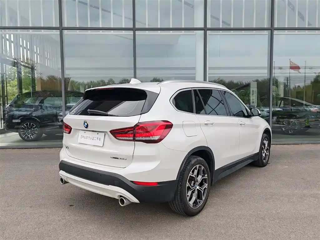BMW X1 2022 sDrive25Li Leading фото 5