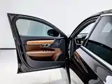 Photo 7 - Volvo S90
