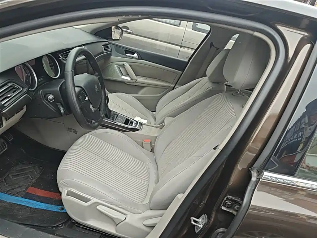 Peugeot 408 2014 1.8L Automatic Luxury Edition фото 15