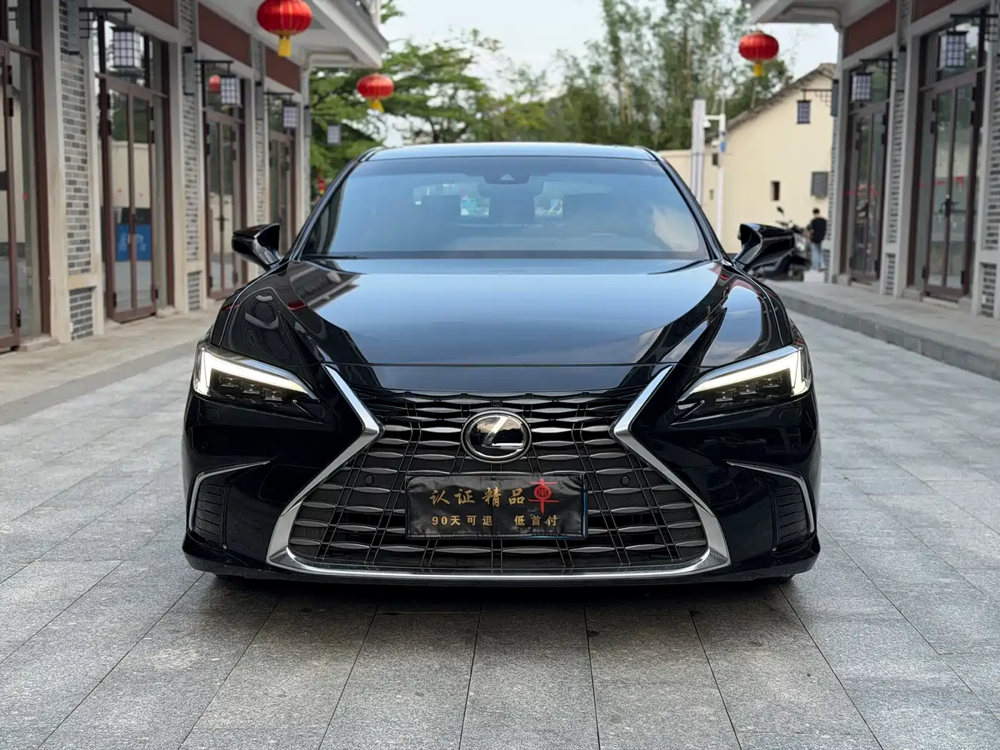 Lexus ES 2025 200 Ultimate Edition фото 2