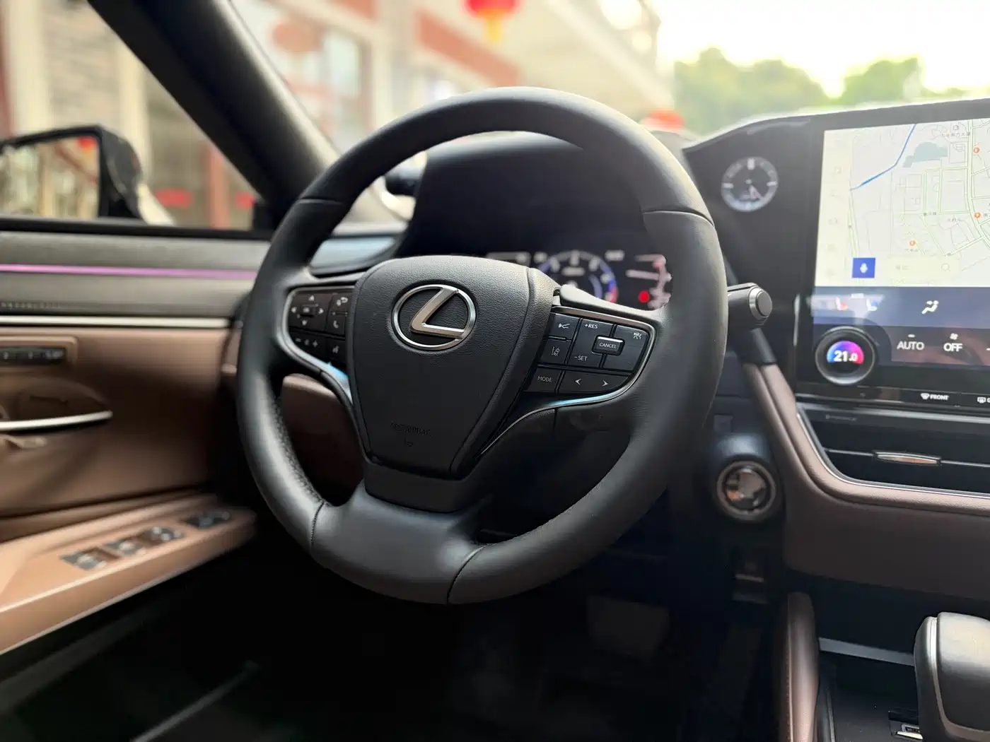 Lexus ES 2025 200 Ultimate Edition фото 13