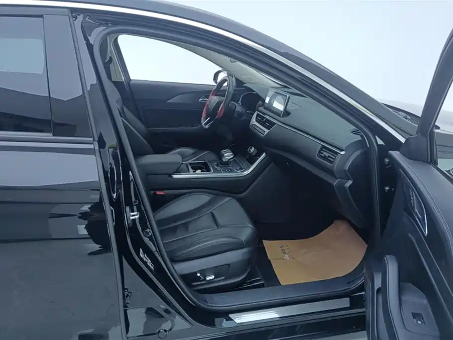 Hongqi H5 2022 Classic Facelift 1.8T Automatic Smart Connect Flag Enjoyment Edition фото 8
