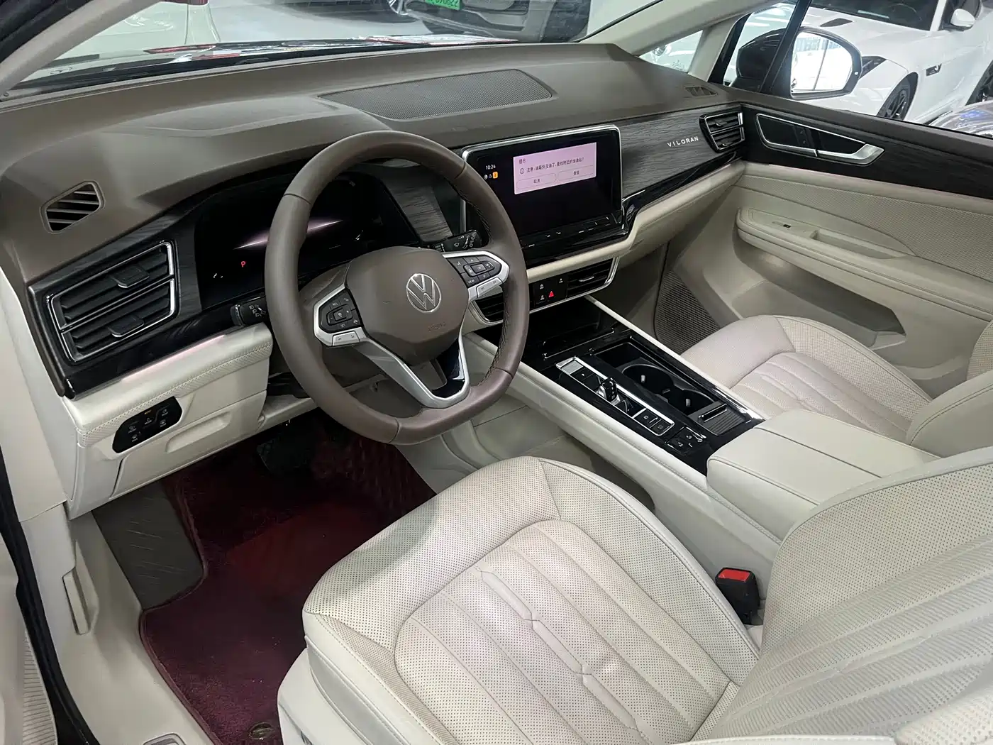 Volkswagen Viloran 2022 330TSI Luxury Edition фото 16