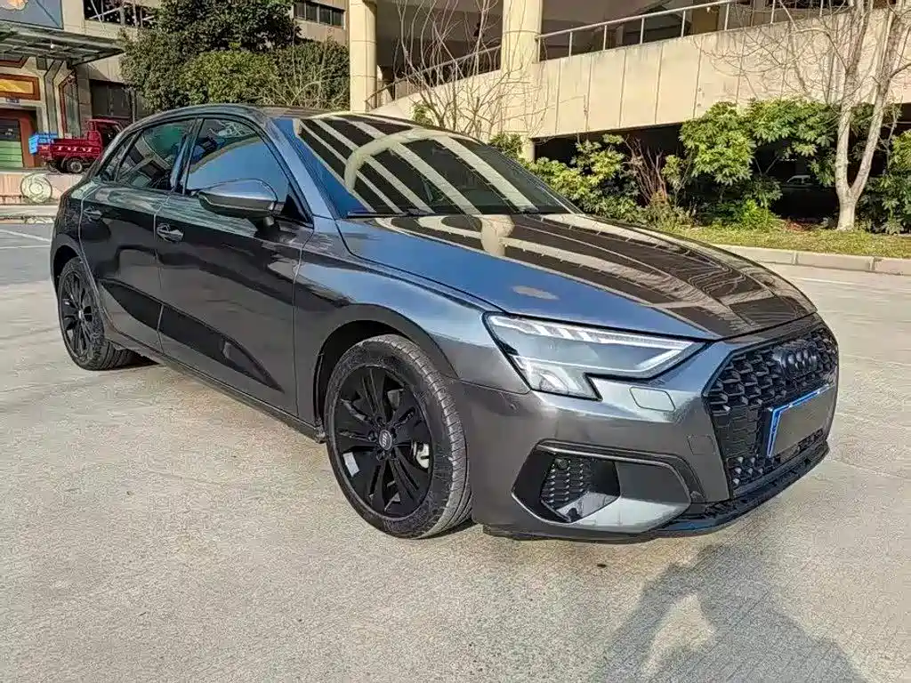 Photo 3 - Audi A3
