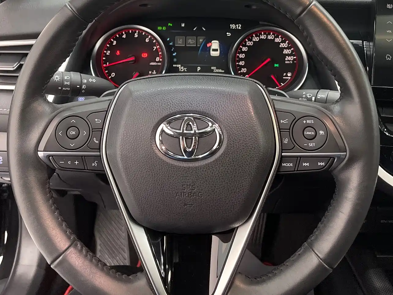Toyota Camry 2022 2.0S Knight Edition фото 15