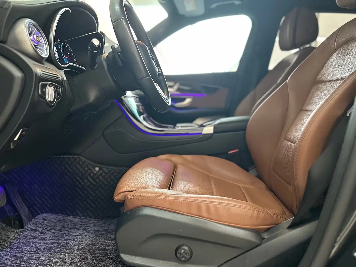 Mercedes-Benz GLC 2021 GLC 260 L 4MATIC Sporty фото 7