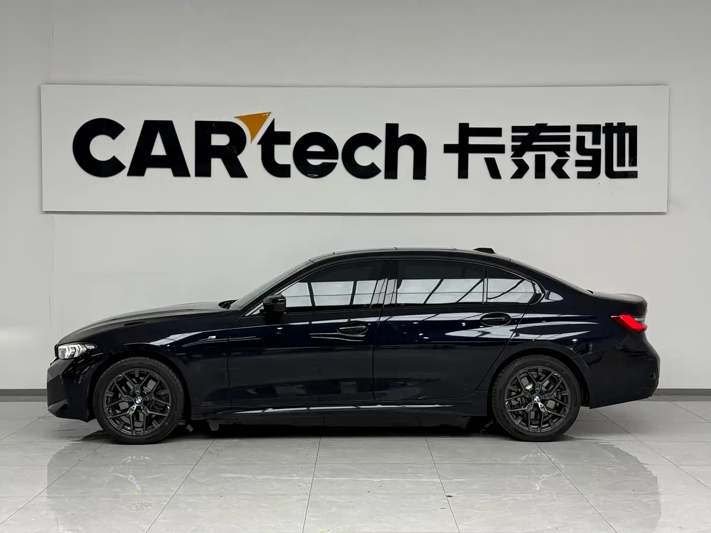 BMW 3 Series 2025 330Li M Sport Night Edition фото 4
