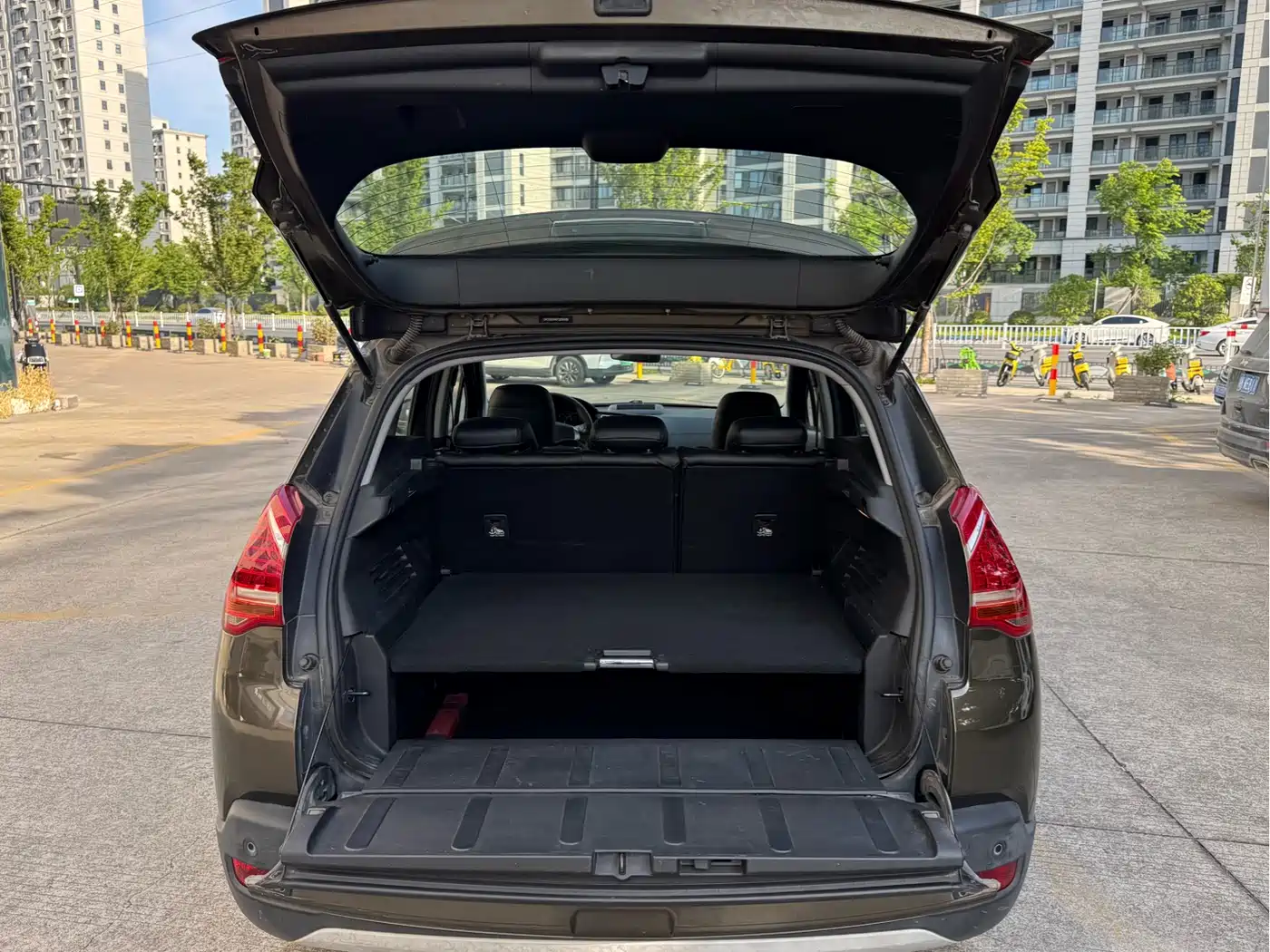 Peugeot 3008 2015 2.0L Automatic Classic Edition фото 17