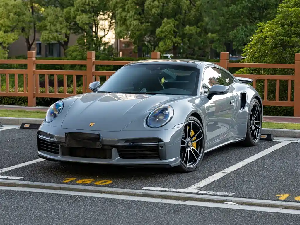 Porsche 911 2023 Turbo S 3.7T
