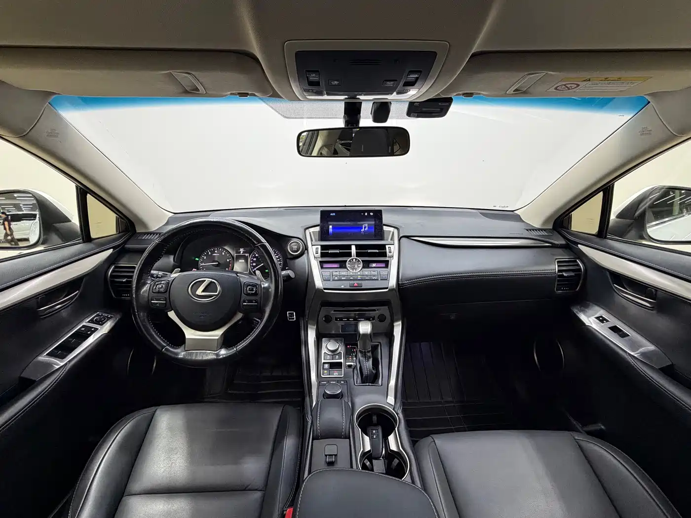 Lexus NX 2015 200t AWD F Sport фото 6