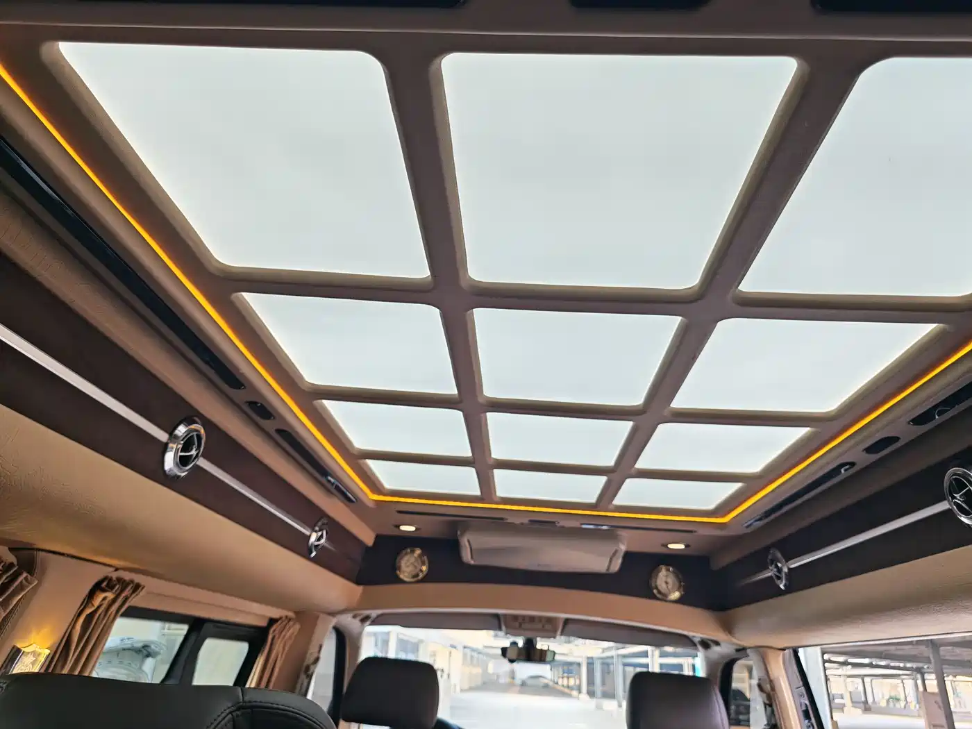 Volkswagen Caravelle 2019 2.0TSI 4WD Luxury 7-seater фото 18