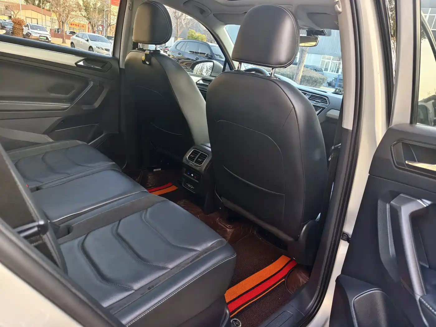 Volkswagen Tiguan L 2019 330TSI Automatic 2WD Smart Luxury Edition China VI фото 14