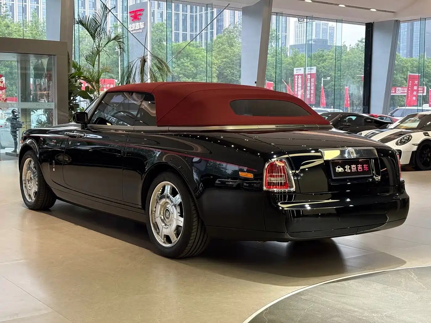Rolls-Royce Phantom 2009 2007 6.7L Soft-top Convertible