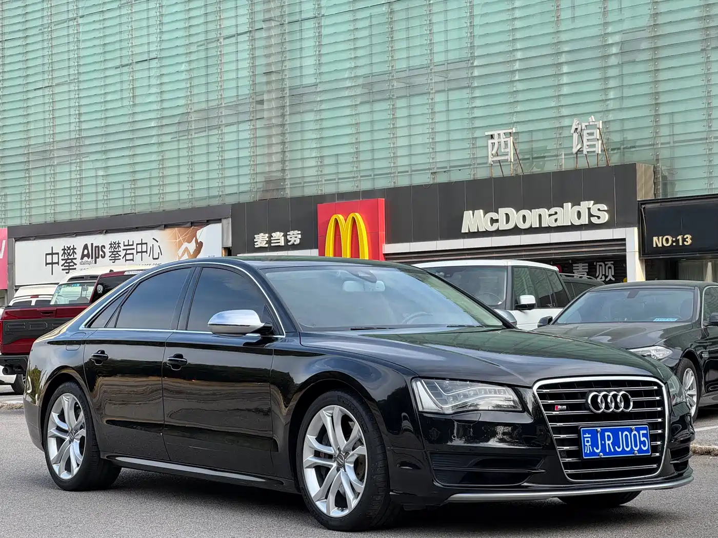 Audi S8 2013 S8 4.0TFSI quattro фото 4