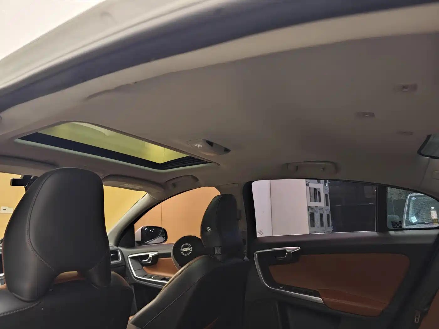 Фото 23 - Volvo S60