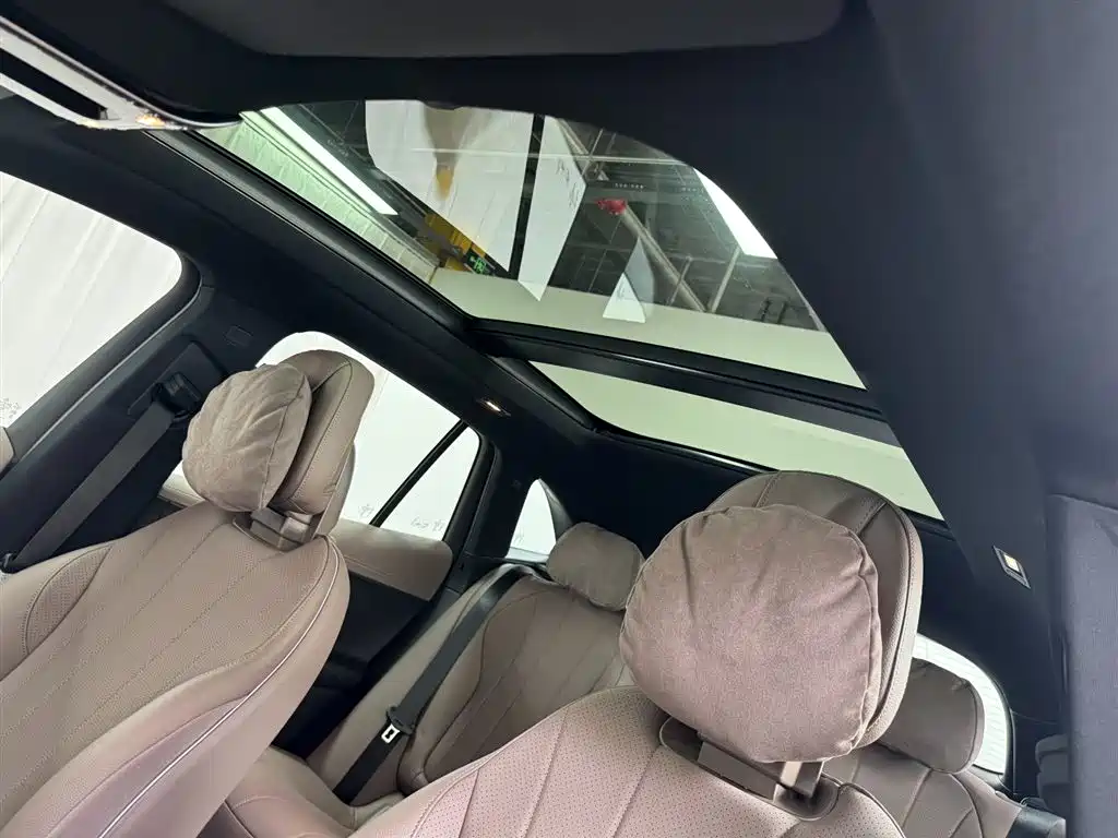 MERCEDES-BENZ EQE SUV