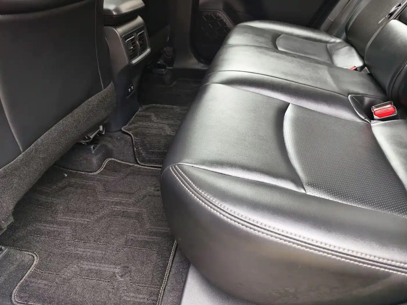 Toyota RAV4 Rongfang 2020 2.0L CVT 2WD Trend Edition фото 10