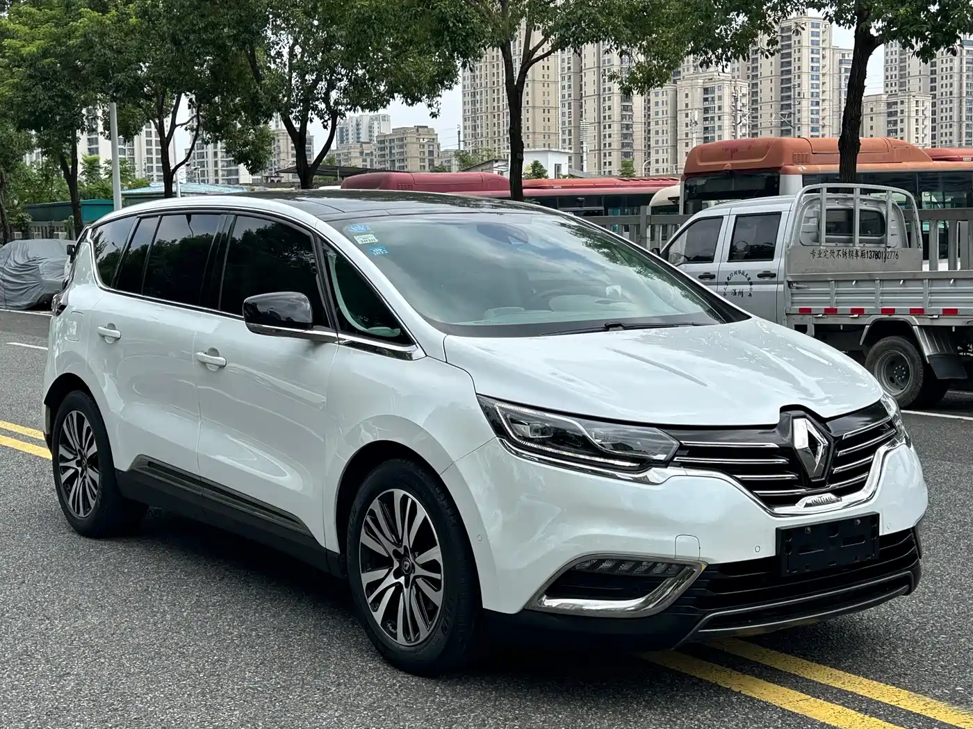 Renault Espace Classic 2018 2018 Model TCe 300 Elegant Paris Edition