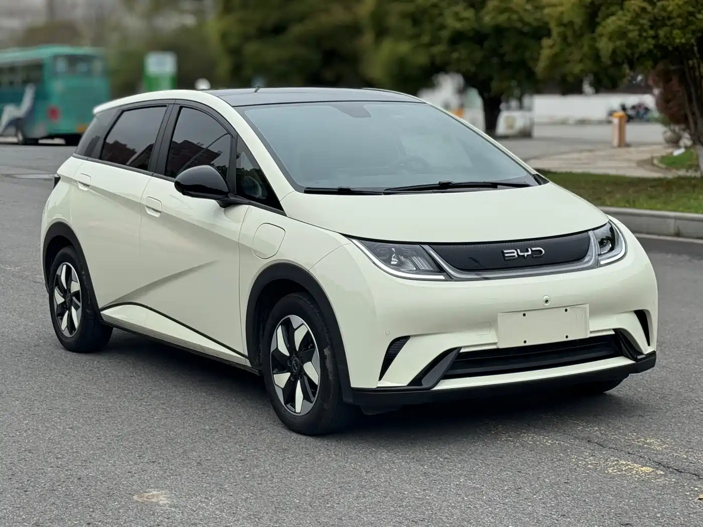 BYD Dolphin 2024 Glory Edition 420km Fashion Edition фото 3