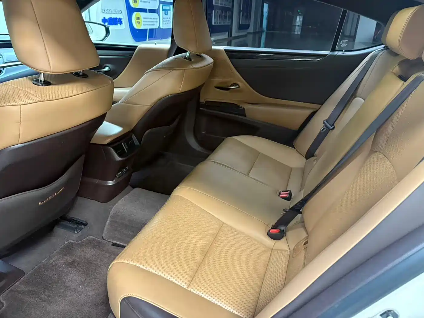 Lexus ES 2020 200 Excellence фото 23