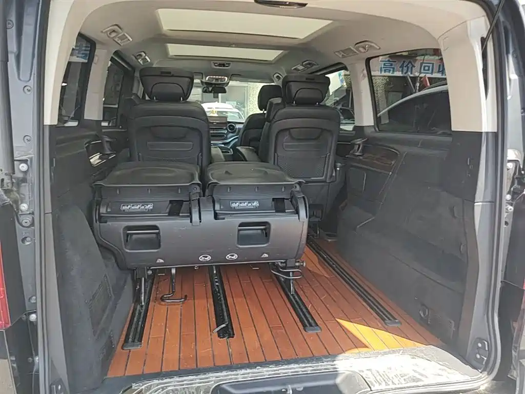 MERCEDES-BENZ V-CLASS