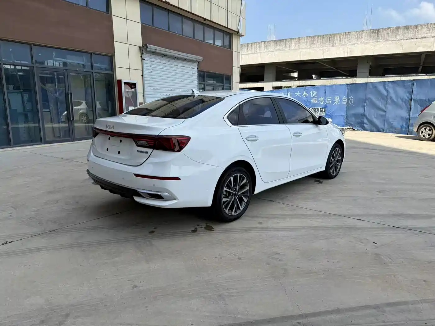 Kia K3 2021 1.5L CVT Fashion Edition фото 8